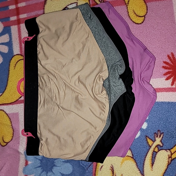 Betsey Johnson underwear pack of 4 solid colors new M/L Logo - Picture 3 of 4